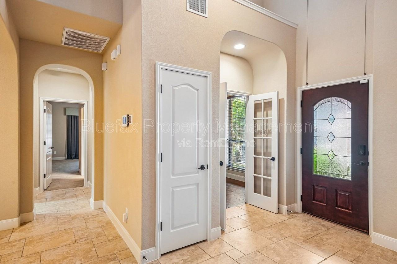 7654 Culebra Vly - Photo 4 of 31
