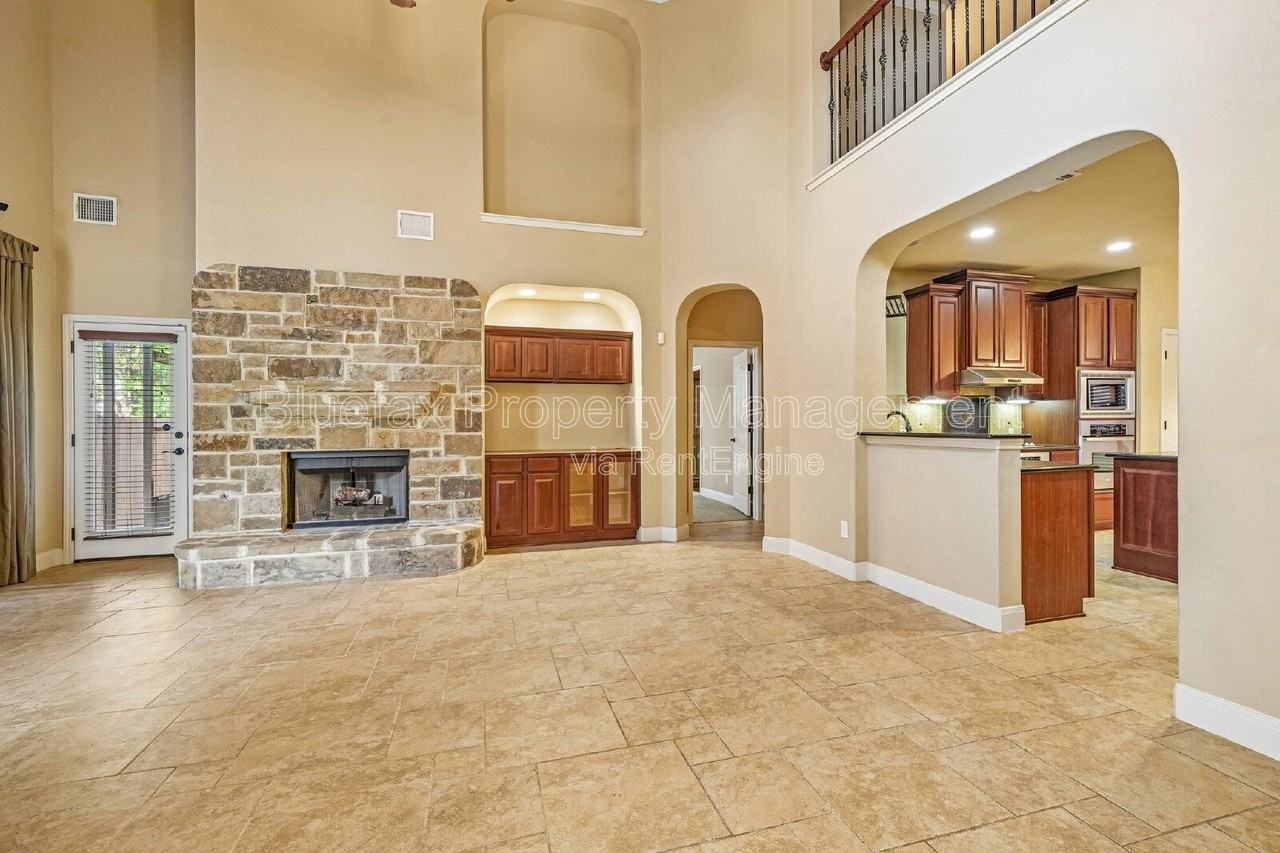 7654 Culebra Vly - Photo 7 of 31