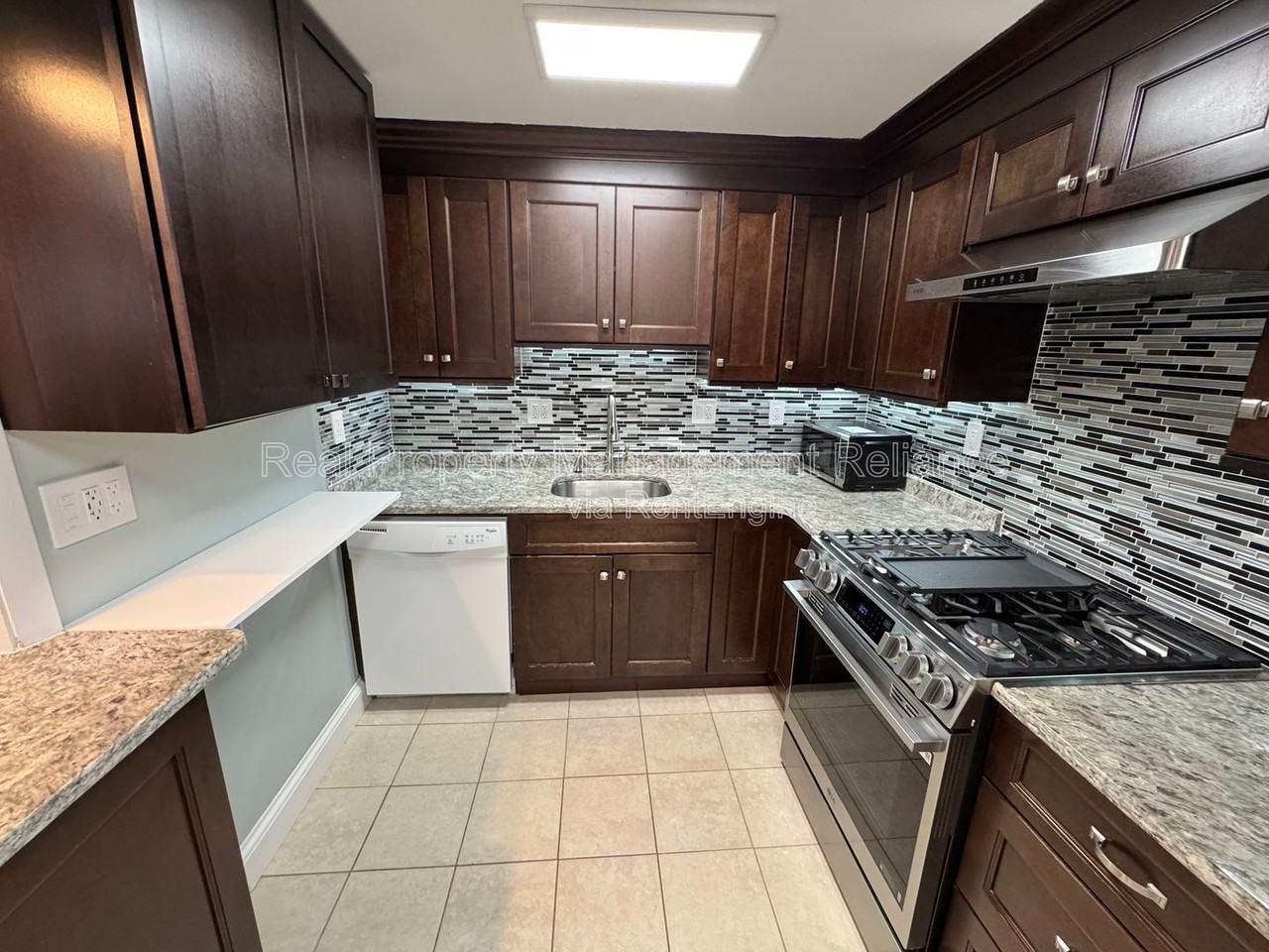50 Colonial Dr #8 - Photo 6 of 14