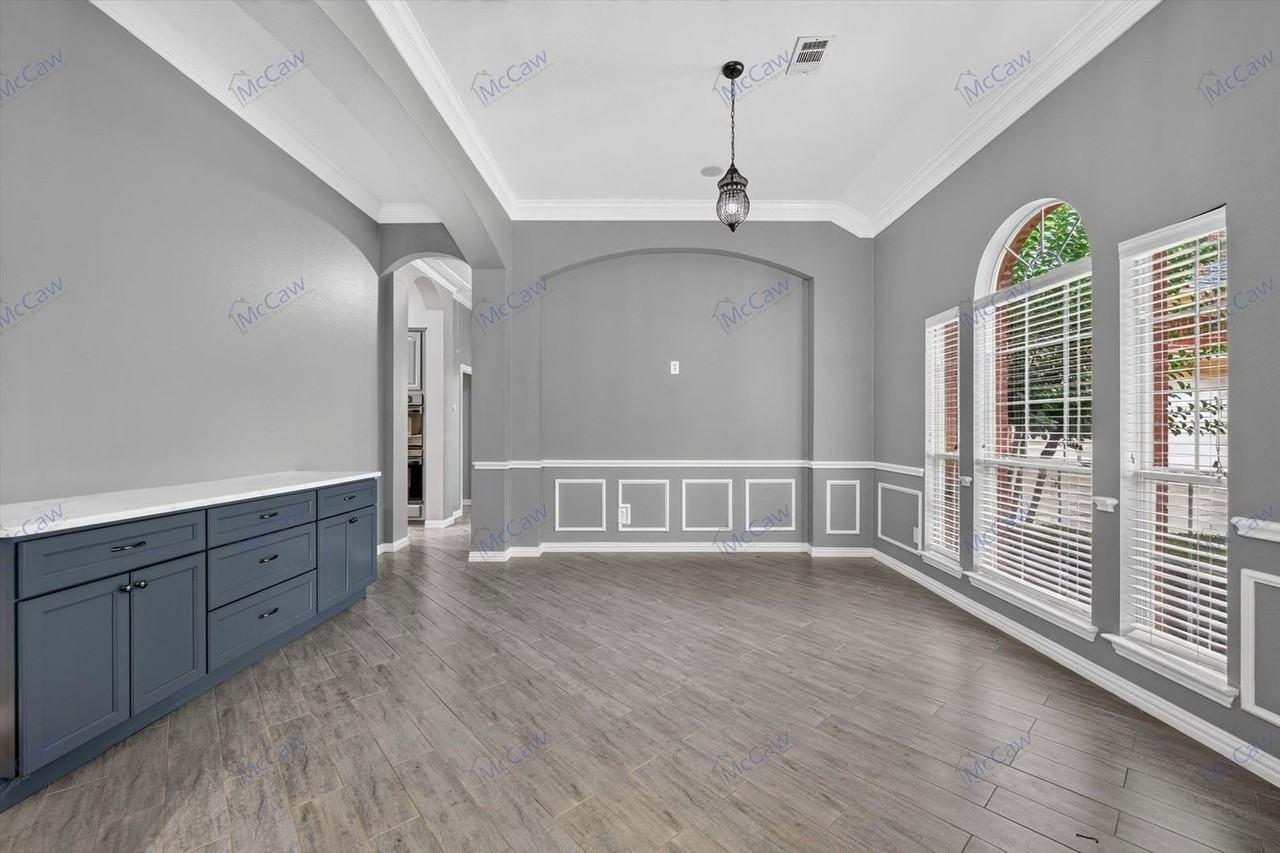 608 Walnut Hollow Dr - Photo 4 of 21