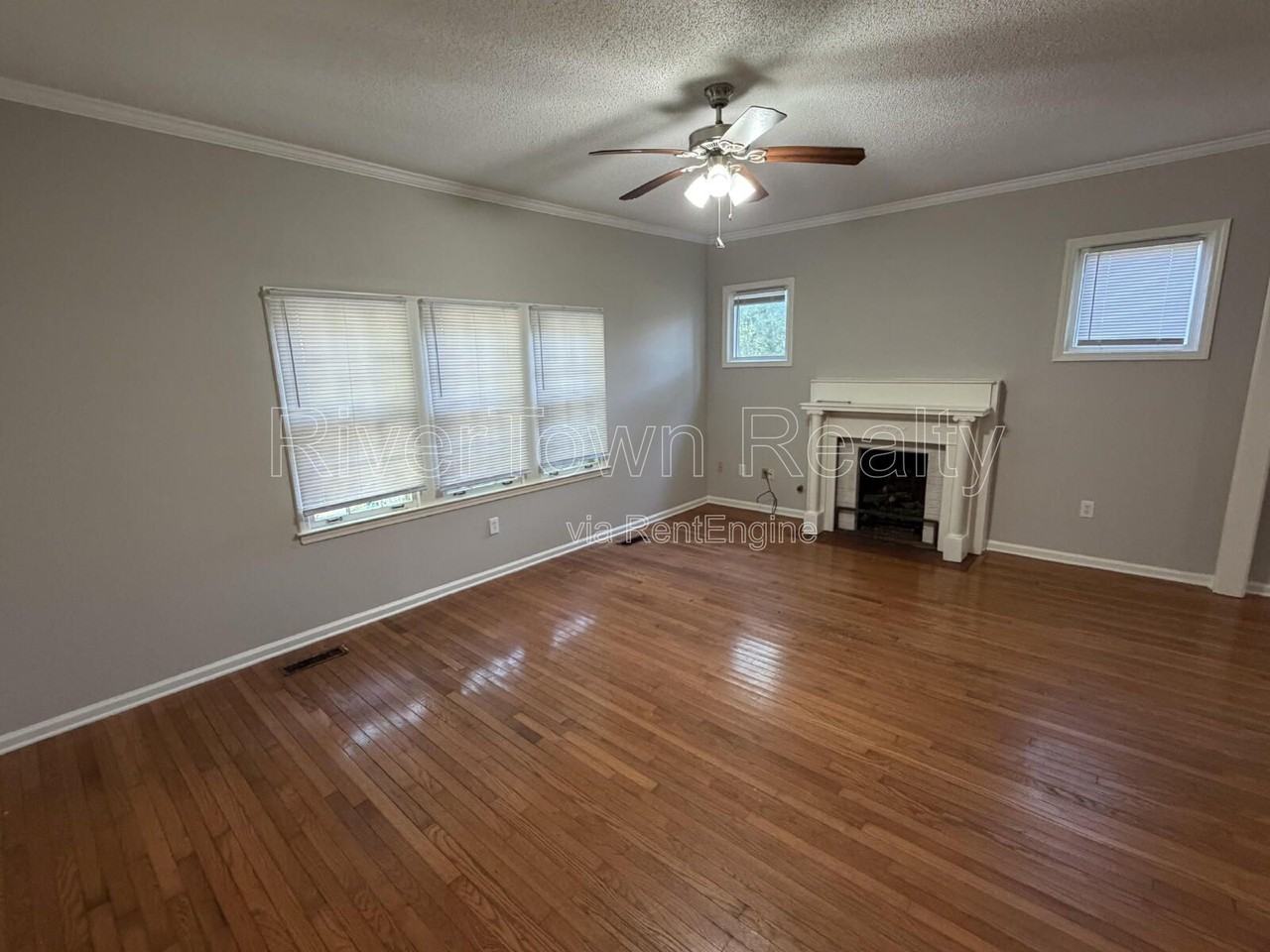 736 Echles St - Photo 3 of 18