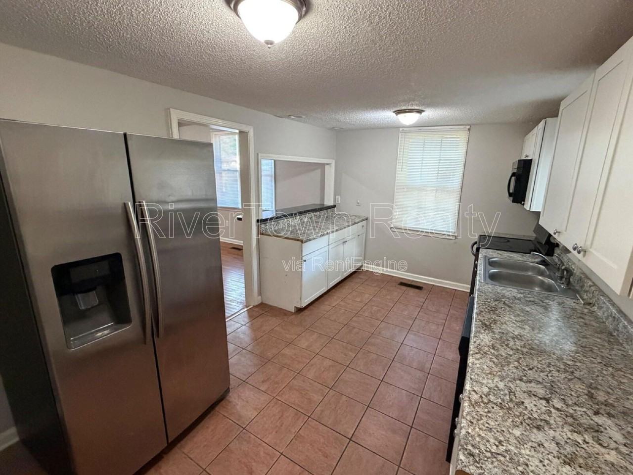 736 Echles St - Photo 5 of 18