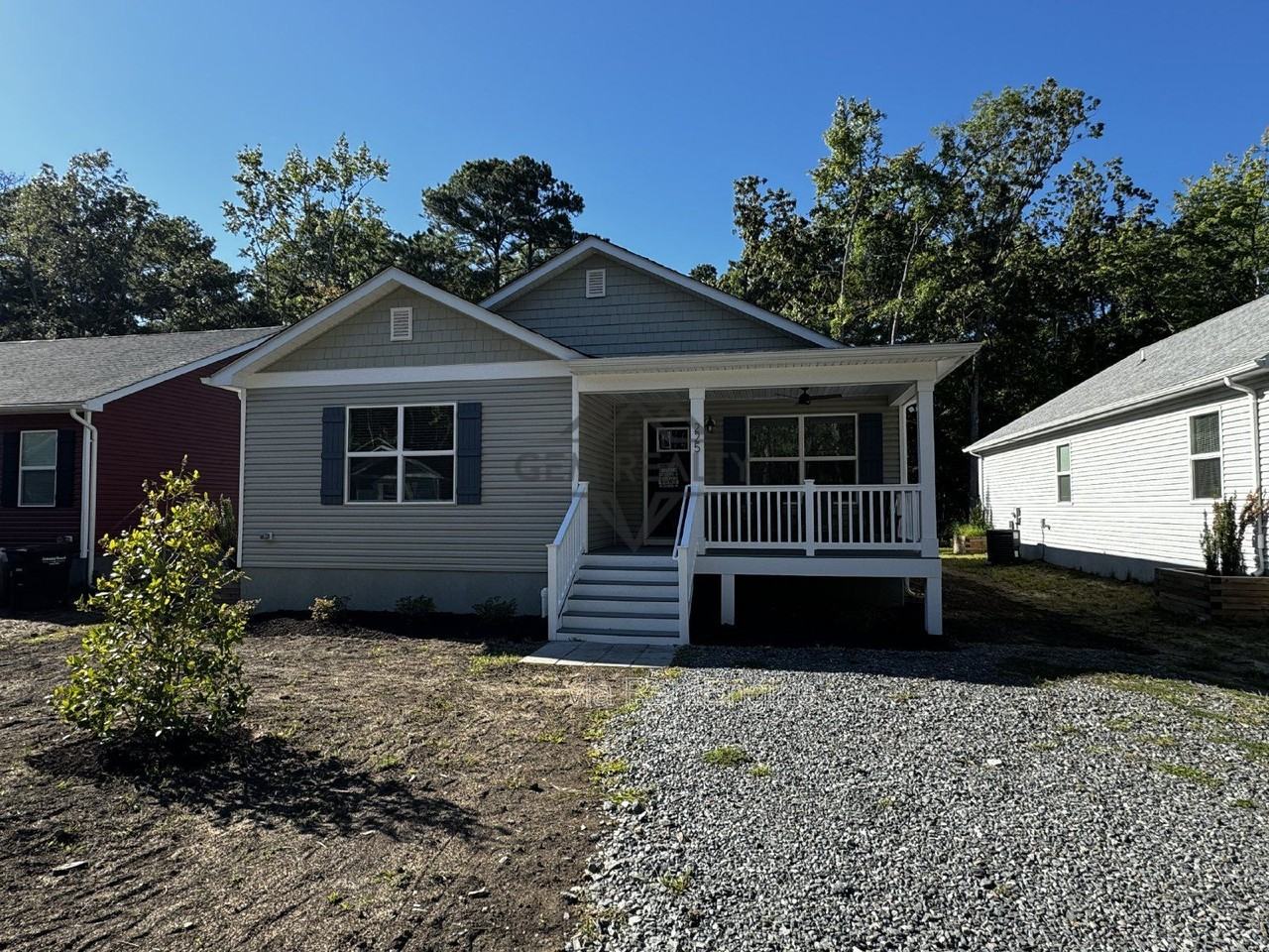 225 9th St - Photo 4 of 39