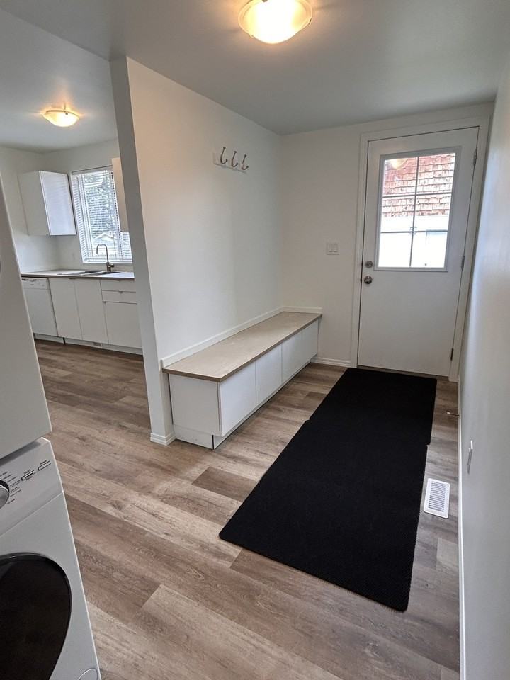 11213 51 St Nw - Photo 3 of 42