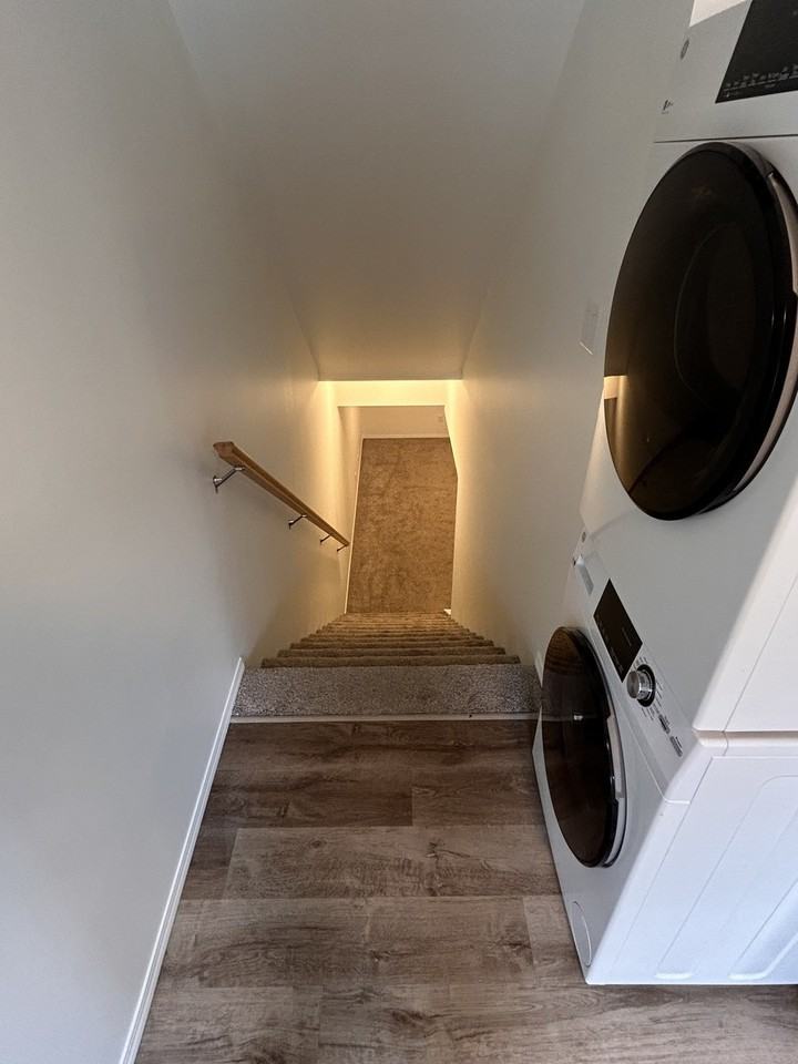 11213 51 St Nw - Photo 5 of 42