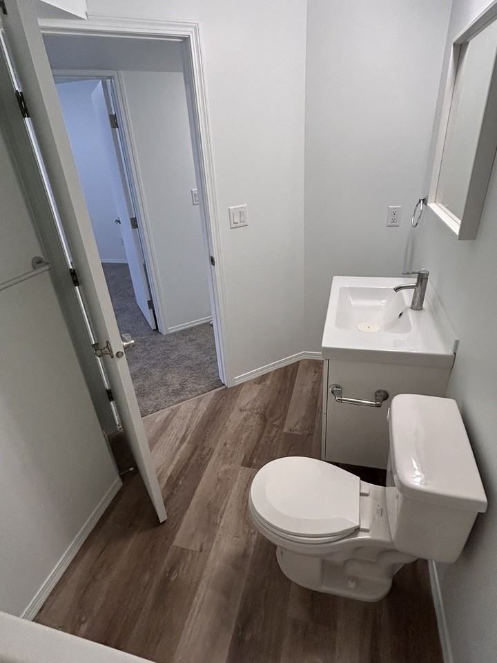 11213 51 St Nw - Photo 7 of 42