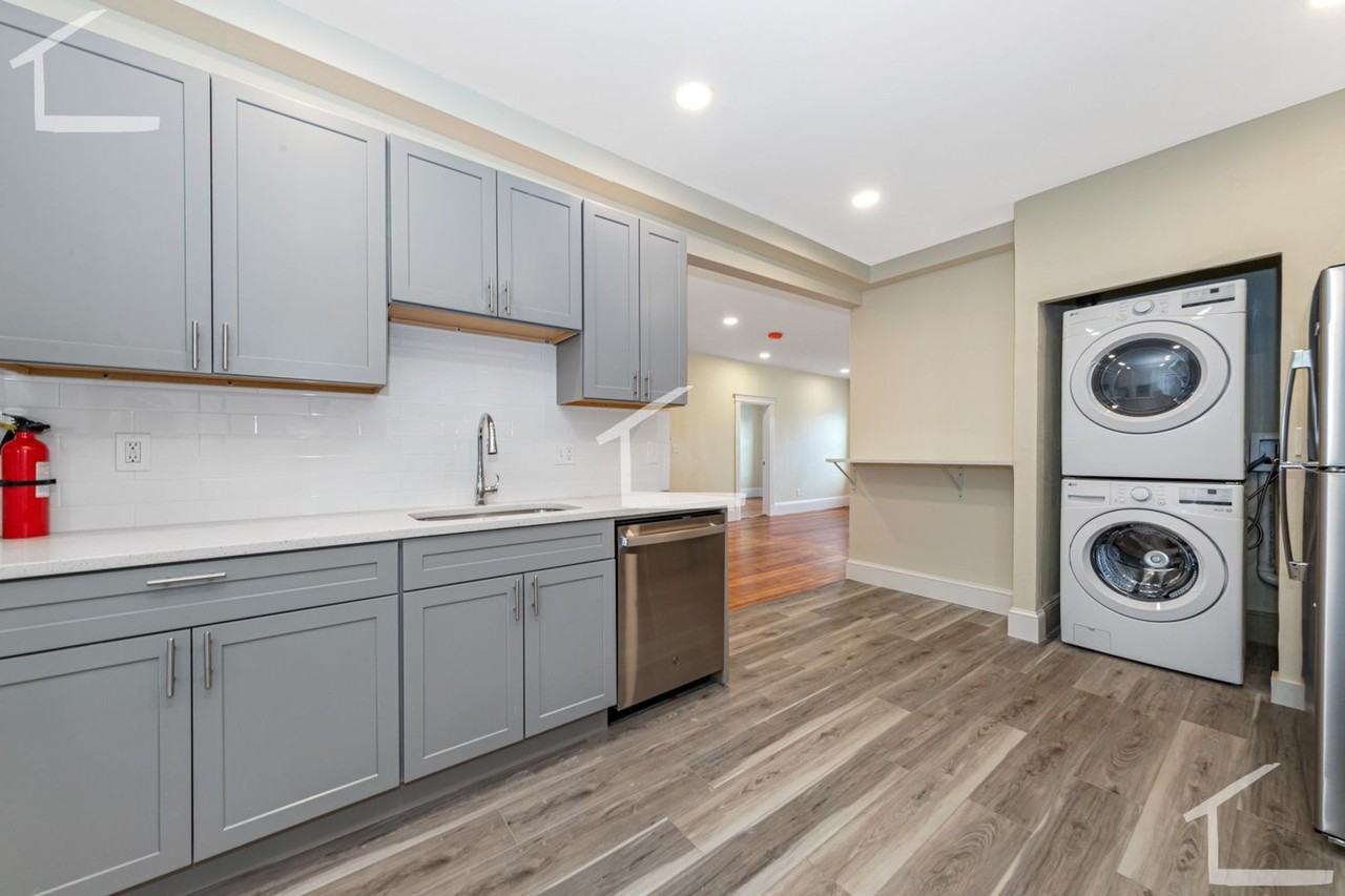 3 Brackett St - Photo 4 of 18