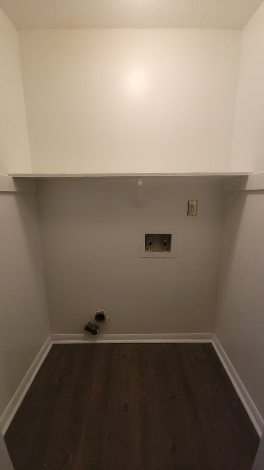 900 Candlewood Dr Nw Apt D - Photo 6 of 10