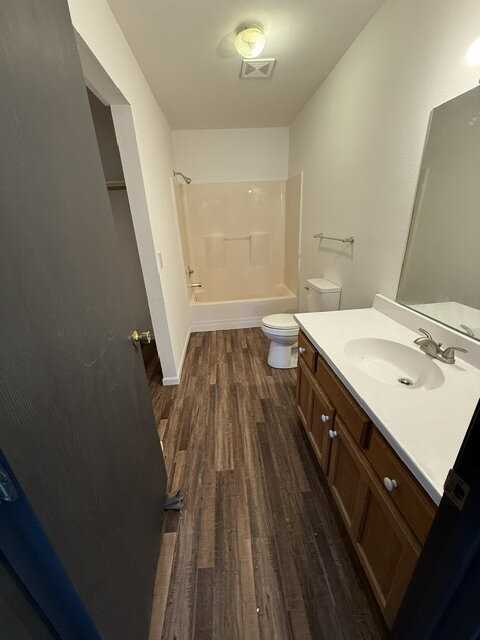 1104 S Wines St Apt A - Photo 6 of 6