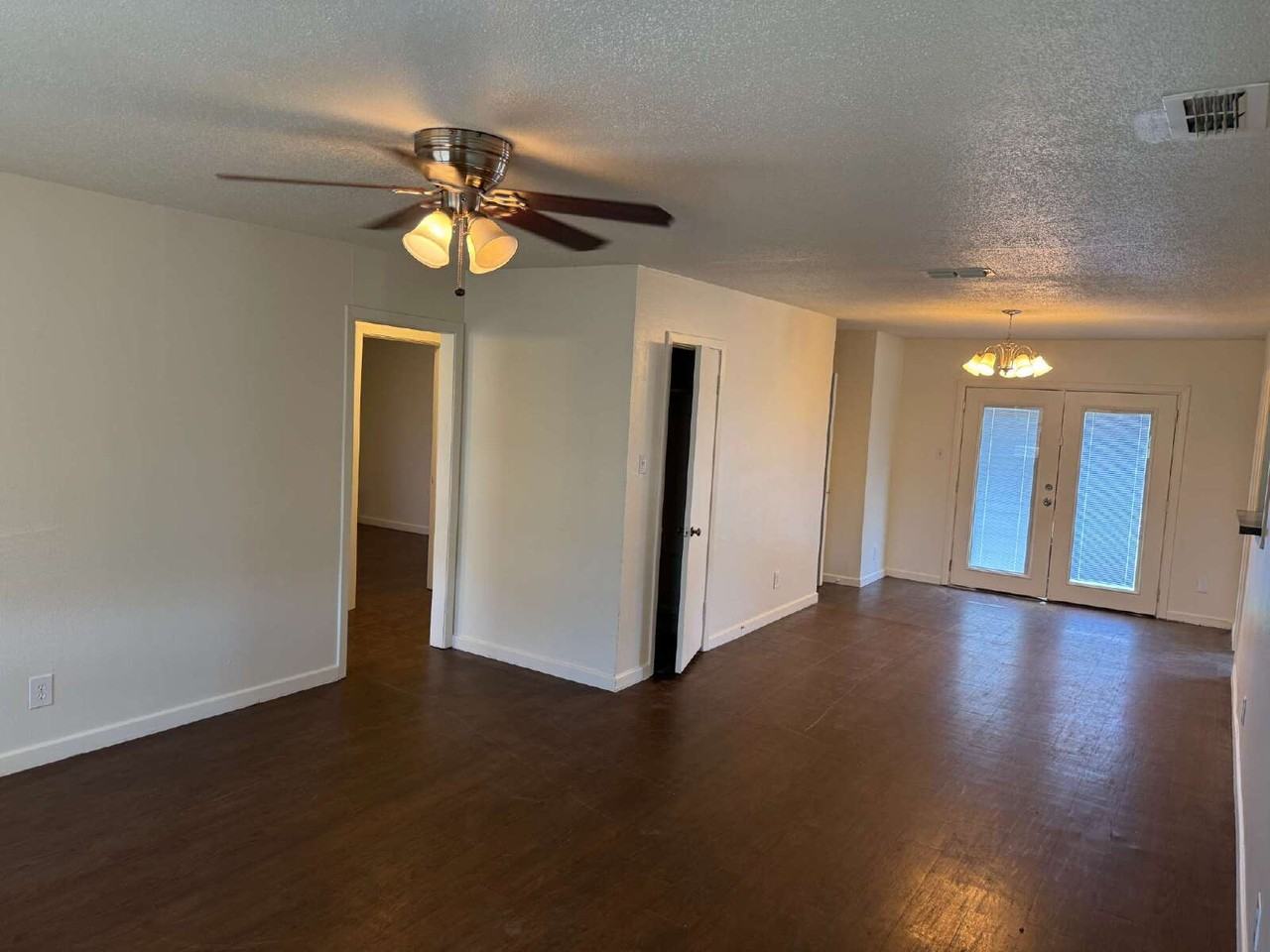 3019 47th St - Photo 2 of 12