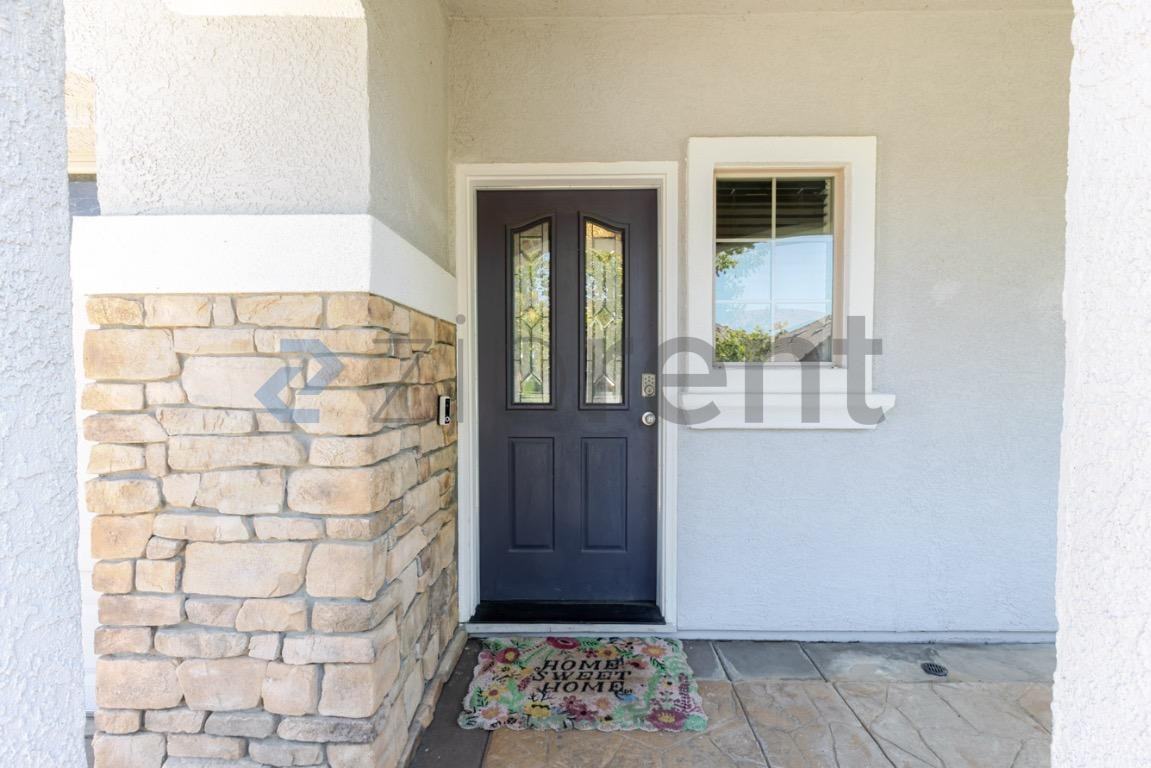 5609 Freestone Dr - Photo 5 of 38