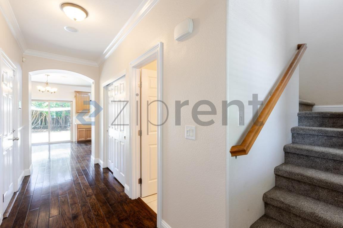 5609 Freestone Dr - Photo 6 of 38
