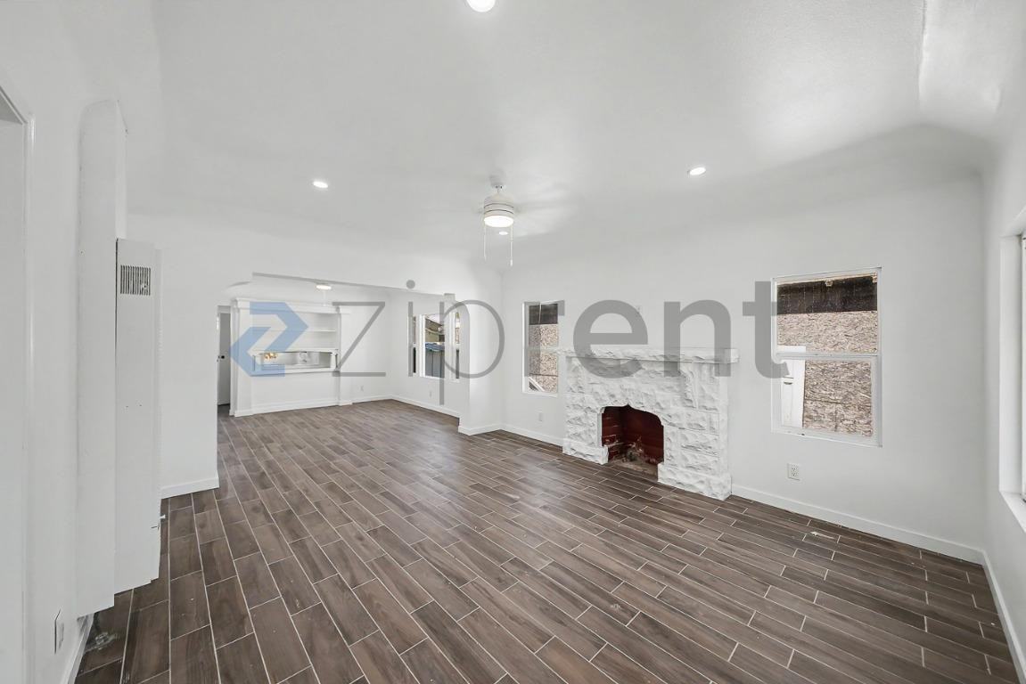 201 E 66th St - Photo 5 of 22