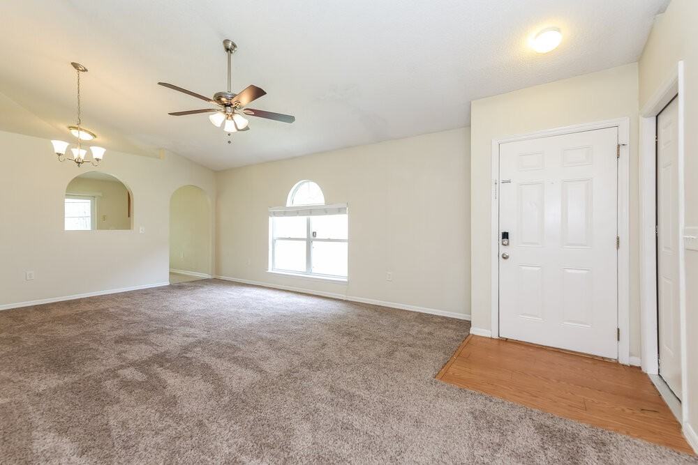 12744 Ashbrook Cir W - Photo 4 of 16