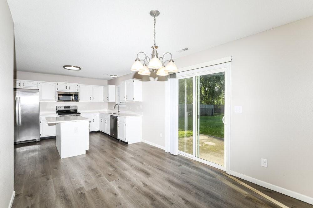 4204 Dunedin Ct - Photo 5 of 17
