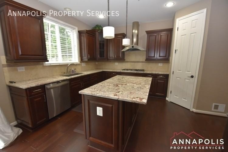 402 Saint Martins Choice Ln - Photo 5 of 41