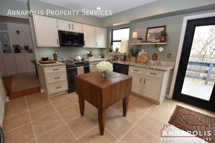 3359 Arundel On The Bay Rd - Photo 5 of 26