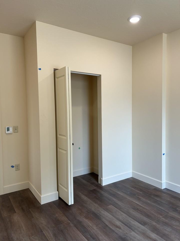 1729 S 14th St W #101 - Photo 5 of 12