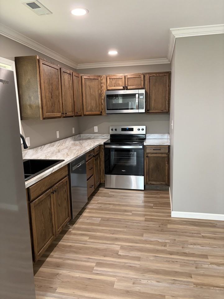 3020 Broad St #NA - Photo 4 of 15