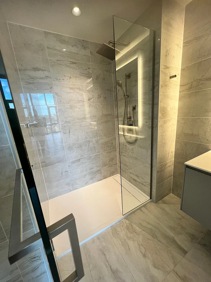 889 103rd Ave Ne #404 - Photo 3 of 18