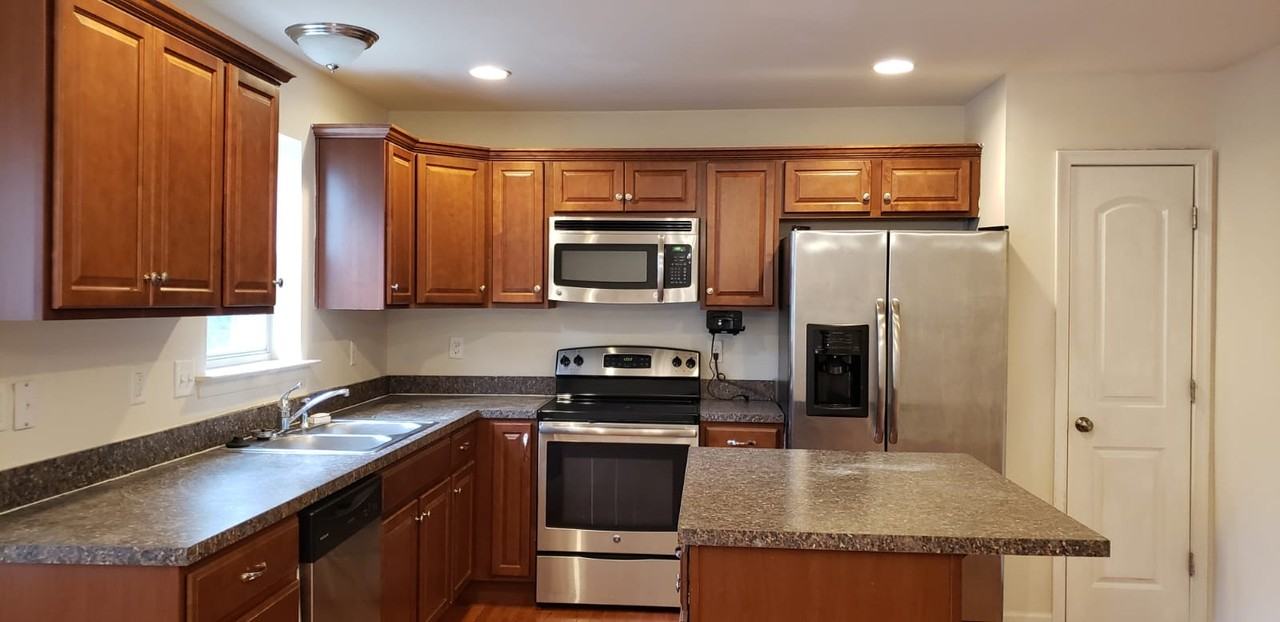 6428 Creekbend Dr #NA - Photo 4 of 20