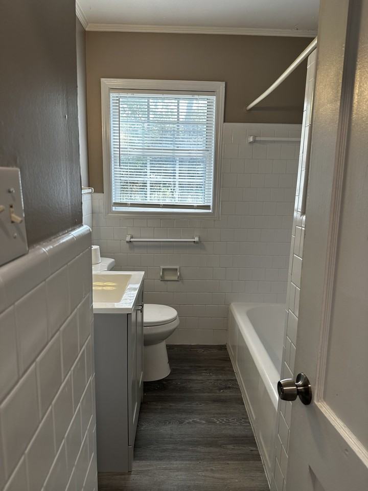 705 Virginia Dr #NA - Photo 5 of 8