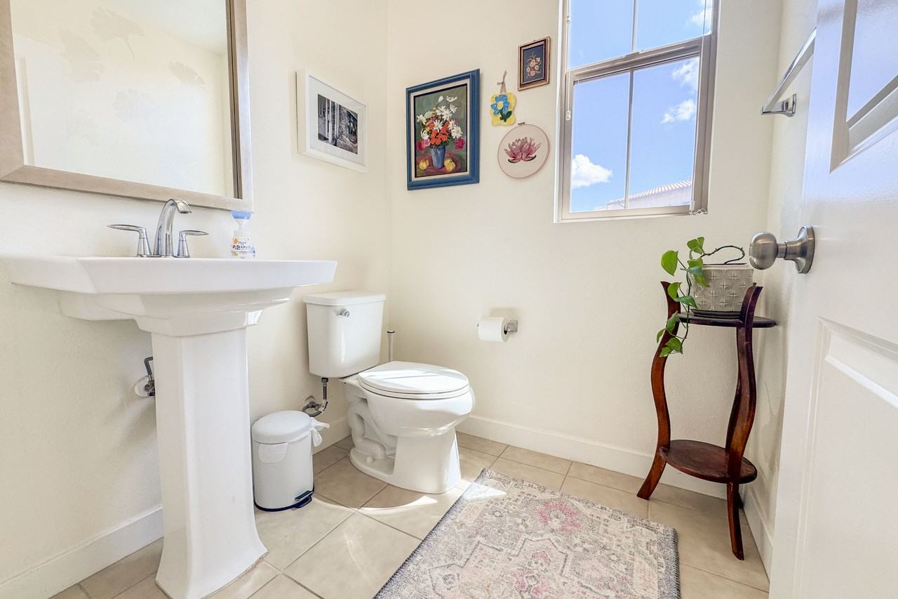 211 Westpark Ct #601 - Photo 4 of 23