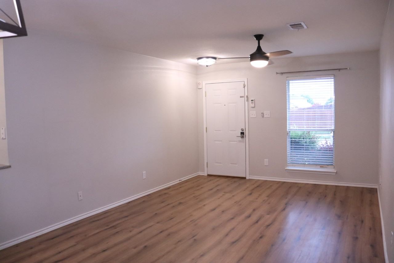 1776 Lago Vis #NA - Photo 2 of 16
