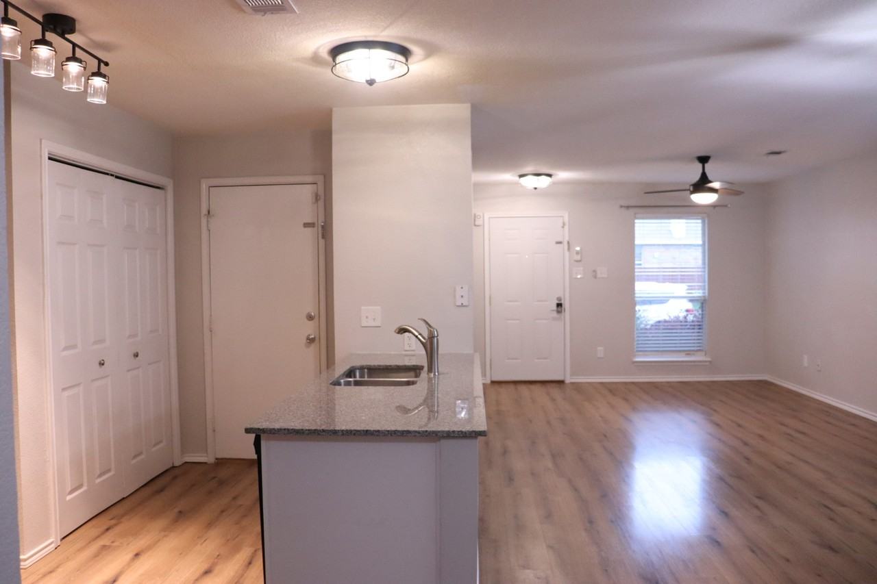 1776 Lago Vis #NA - Photo 5 of 16