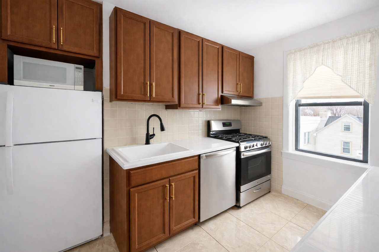 3718 Park Ave #D2 - Photo 4 of 23