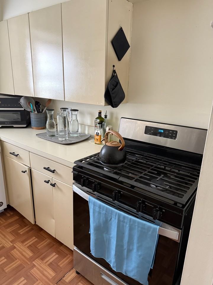 124 Lake Shore Rd #2 - Photo 6 of 17
