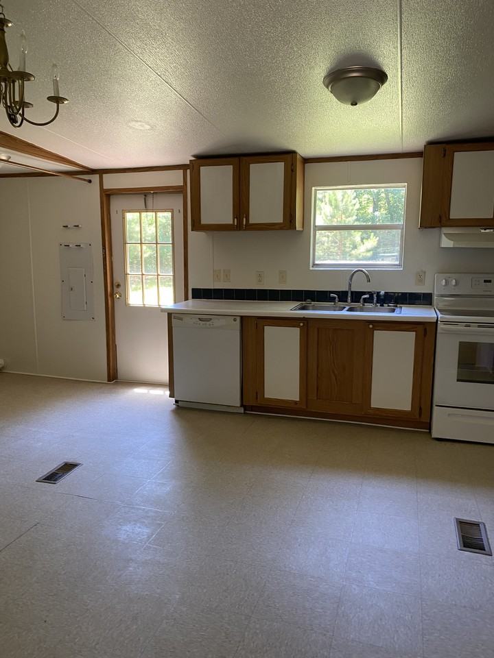 125 Ratcliffe Rd #NA - Photo 4 of 11