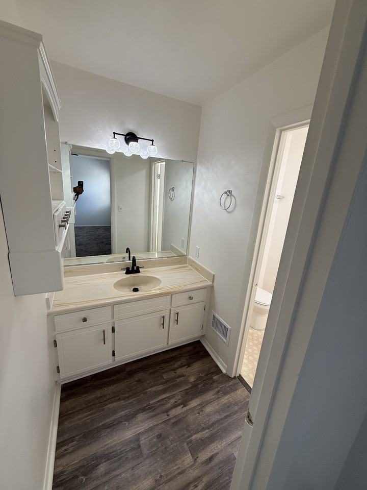 2235 Shadow Valley Rd #E - Photo 7 of 15