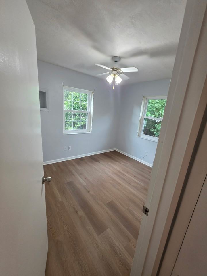 975 N Village Dr #NA - Photo 7 of 16
