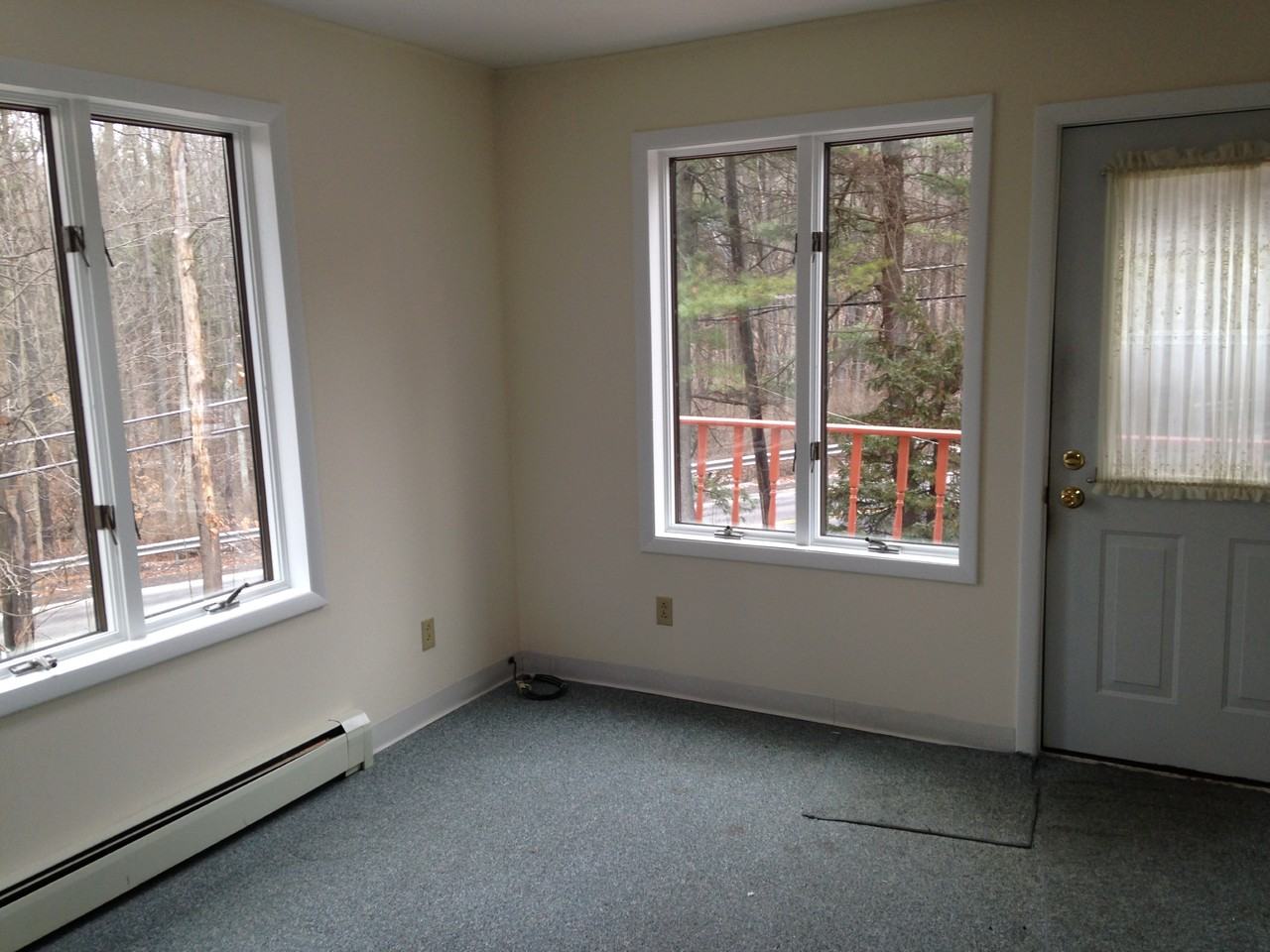1285 Taft Ave #B - Photo 2 of 11