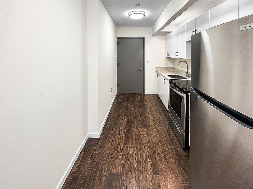 3168 Villa Ave #2C - Photo 2 of 6