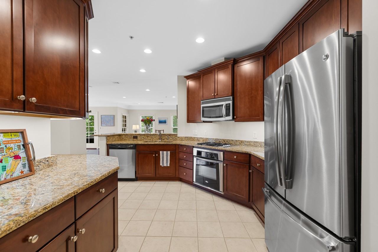 5241 Monument Ave #2A - Photo 6 of 23