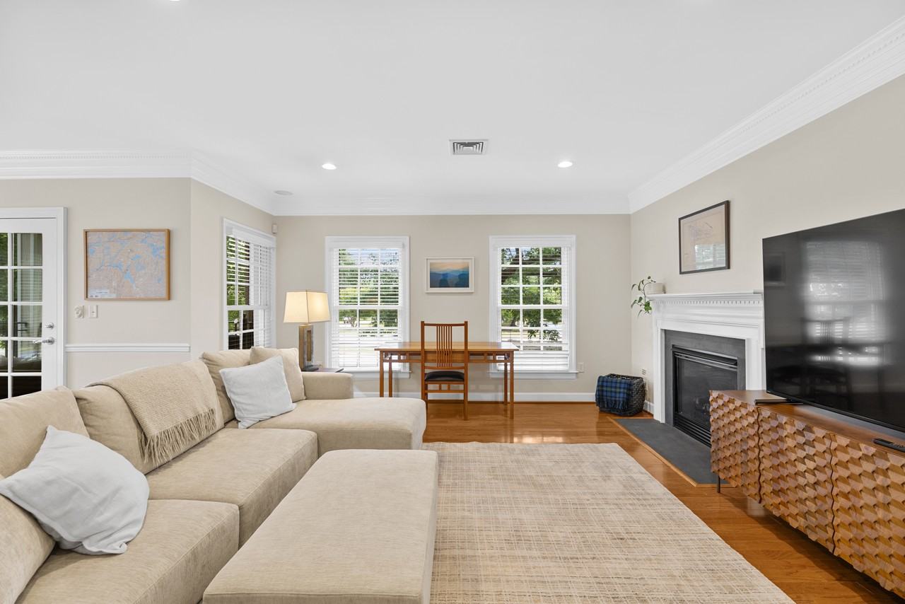 5241 Monument Ave #2A - Photo 7 of 23