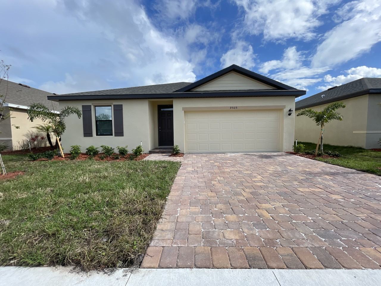 9505 Silver Sands Ln #NA - Photo 6 of 10