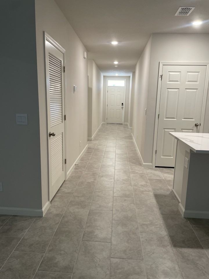 9505 Silver Sands Ln #NA - Photo 7 of 10