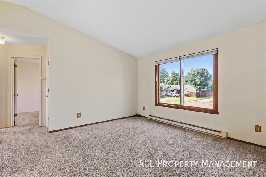 3171 Obrien St - Photo 4 of 14