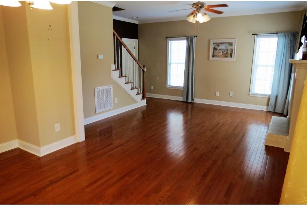 10 Charleston Ct - Photo 3 of 7