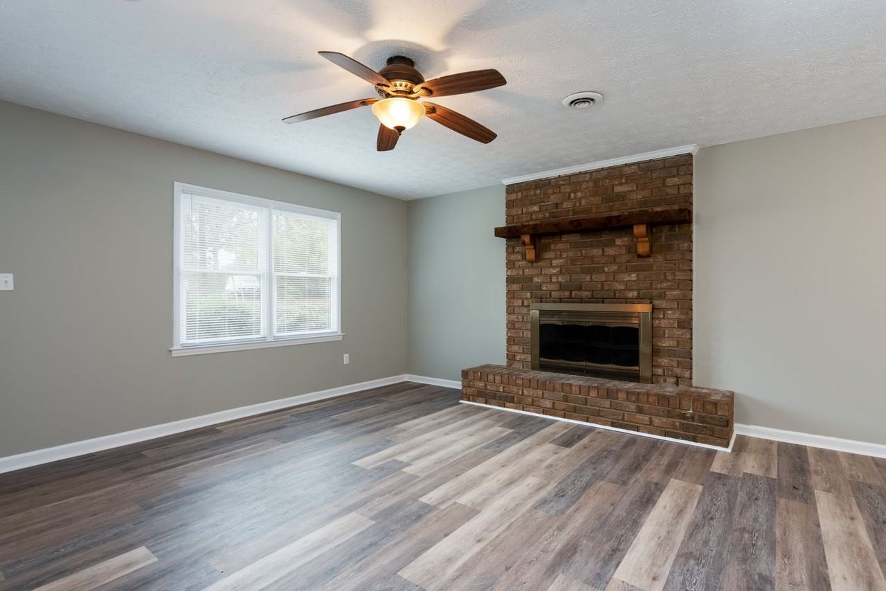 196 Parkridge Pl - Photo 5 of 11