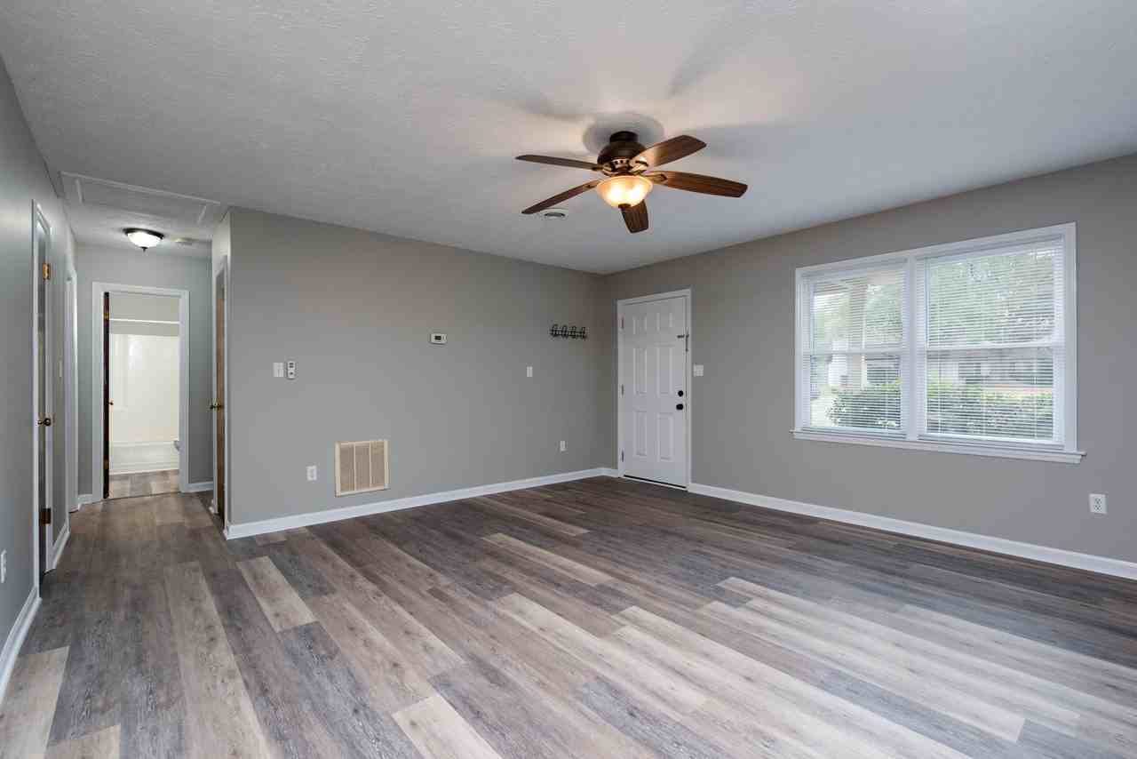 196 Parkridge Pl - Photo 7 of 11