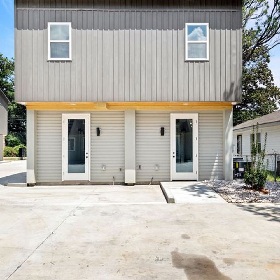 305 Ella St #8 - Photo 2 of 19