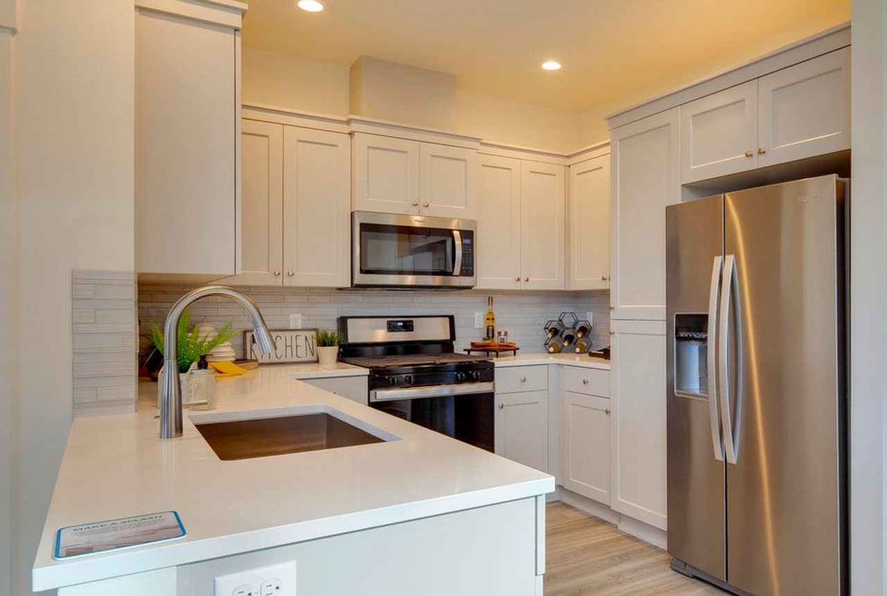 2542 Ne Purcell Blvd - Photo 5 of 12