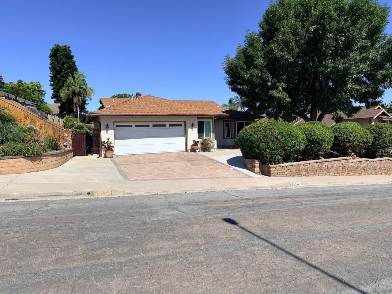 2134 Merlyn Pl - Photo 6 of 18