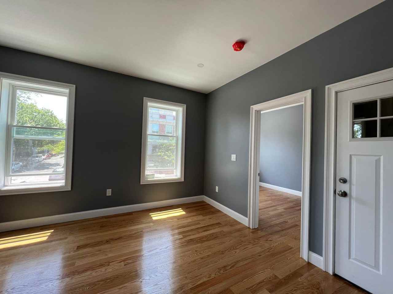 341 Cambridge St - Photo 2 of 12