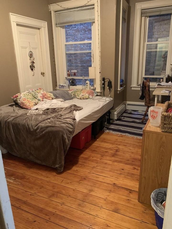 108 Central St - Photo 7 of 11