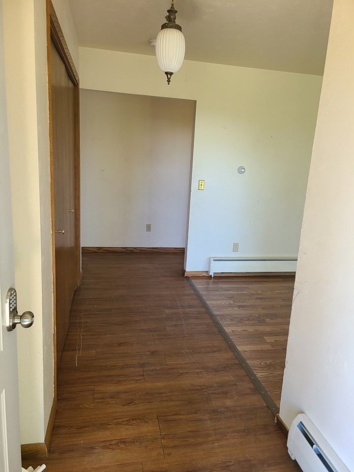 1204 9th St Nw #A - Photo 4 of 26